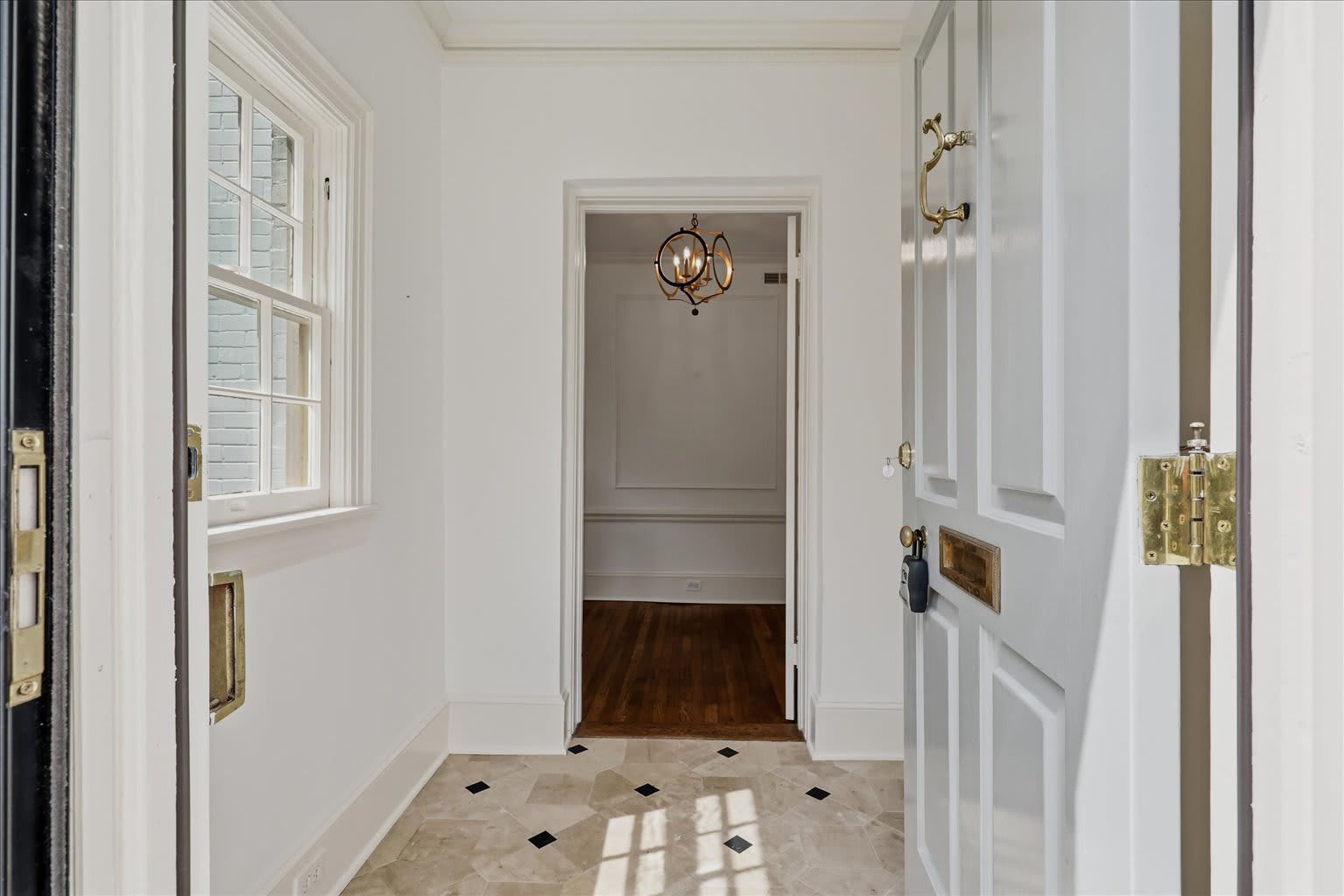 2318 Mimosa Pl – photo 4