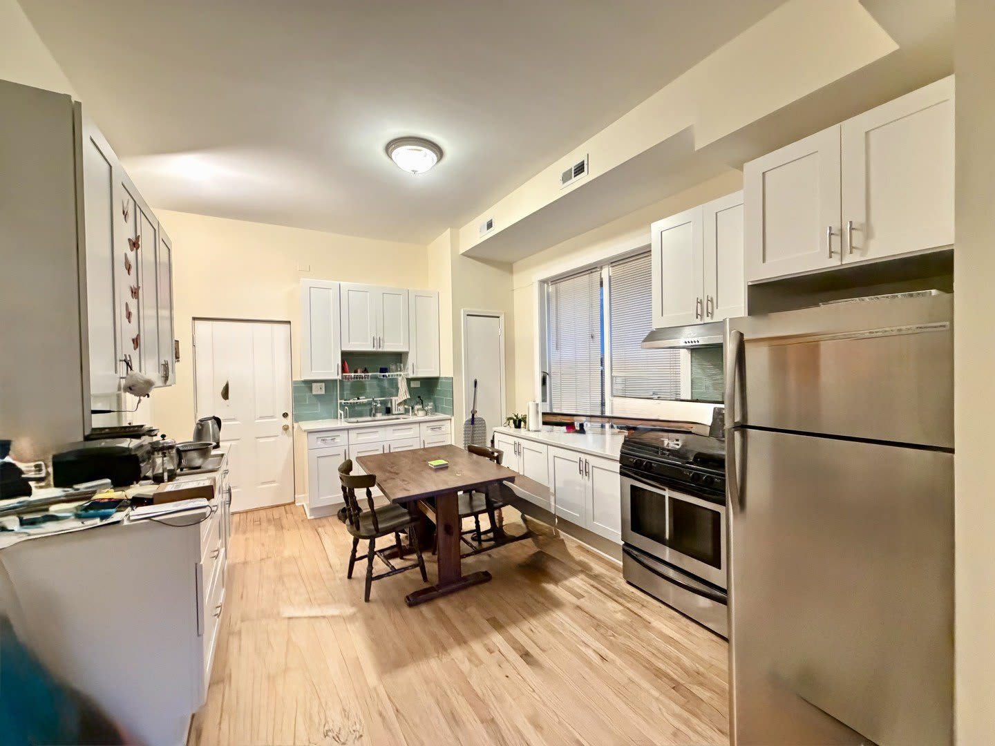 1420 N Western Avenue – photo 3