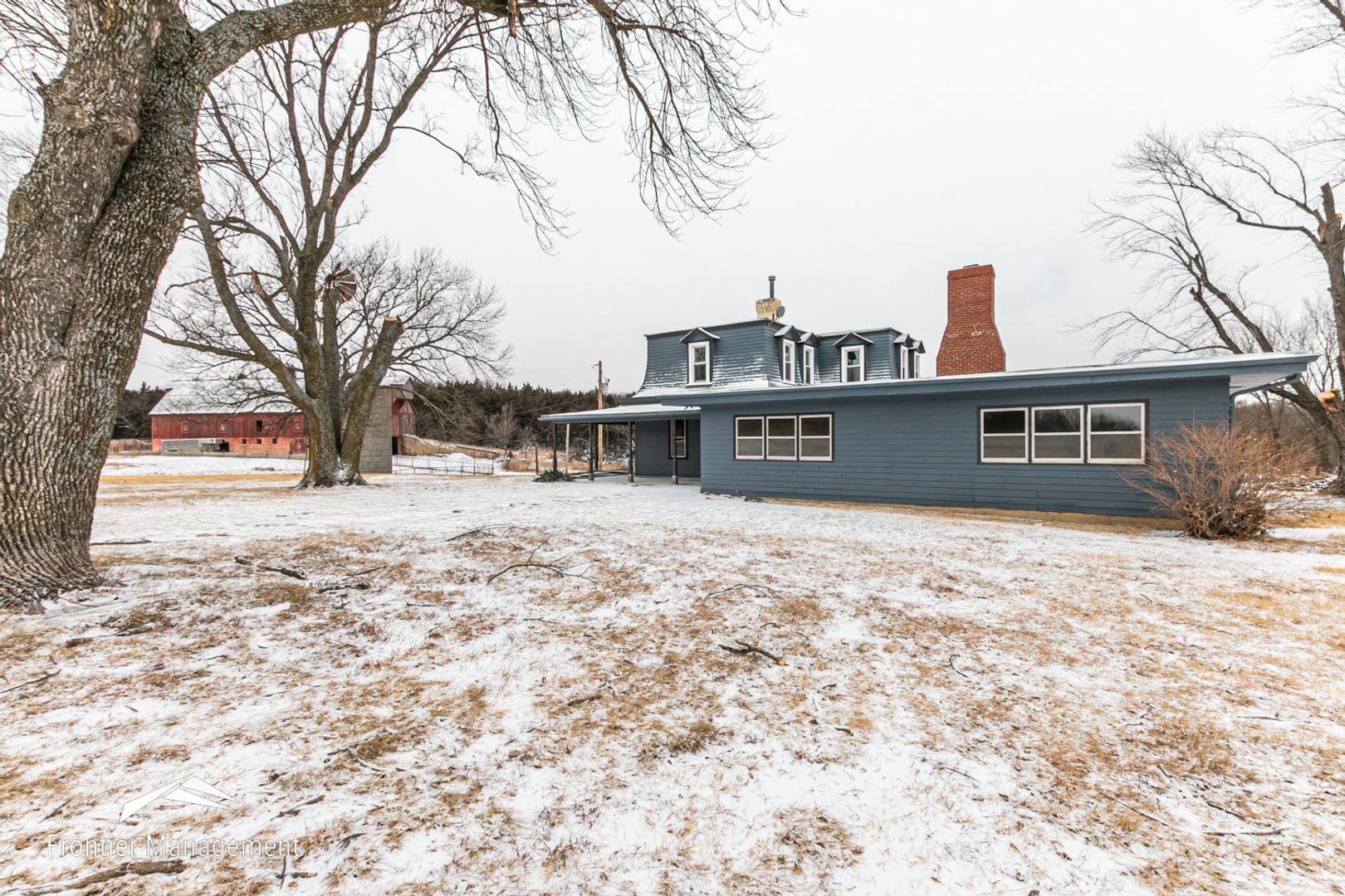 Charming 4 Bedroom Home Located Outside Of Alma Ks – photo 1