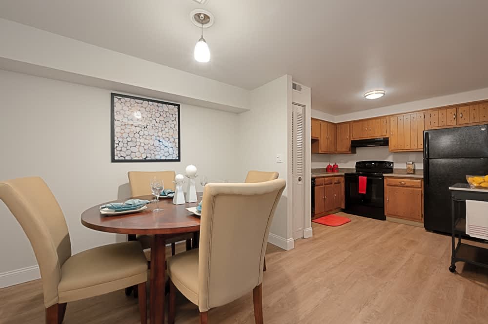 Williamsburg Estates – photo 2