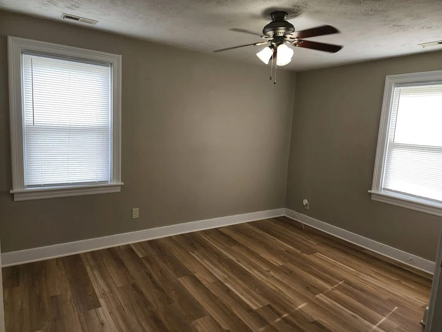 115 S Ivy Ave – photo 5