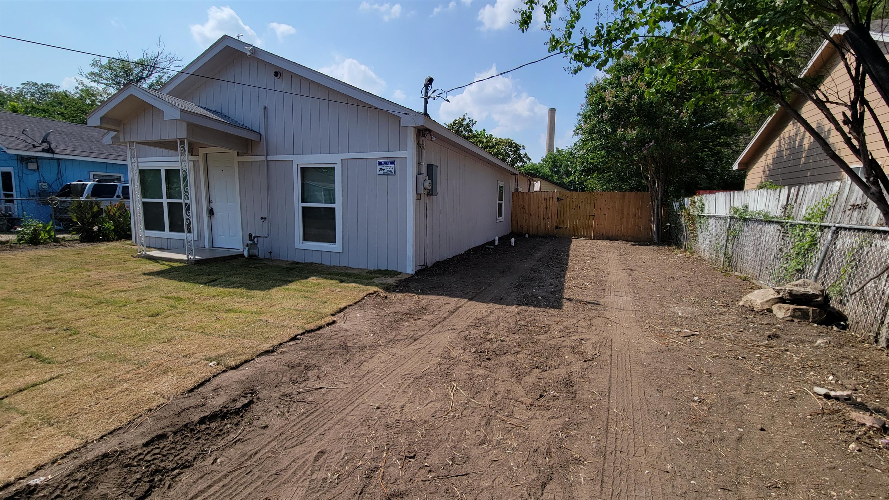 301 Robbins Street – photo 3