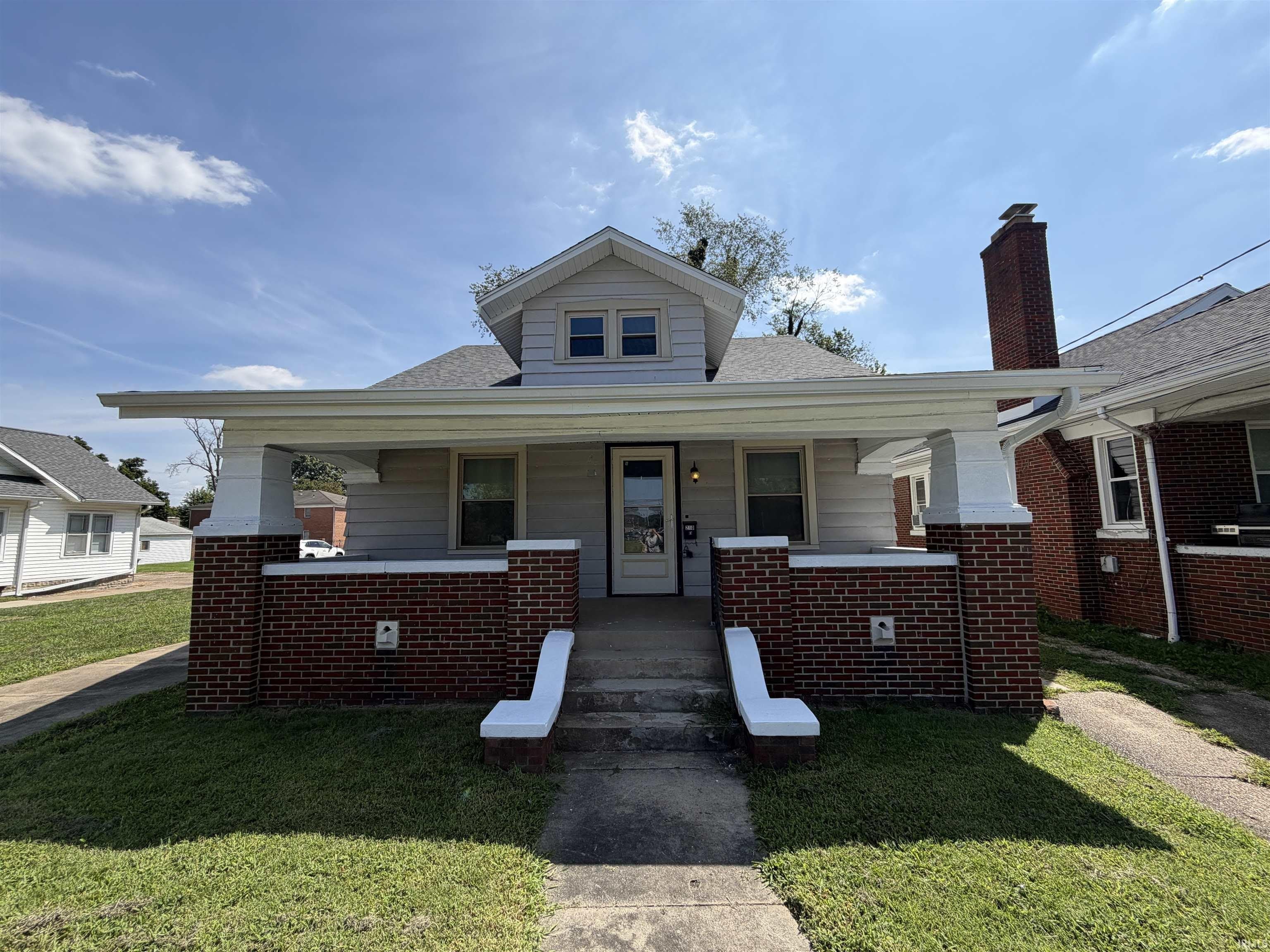 210 S Weinbach Avenue – photo 1