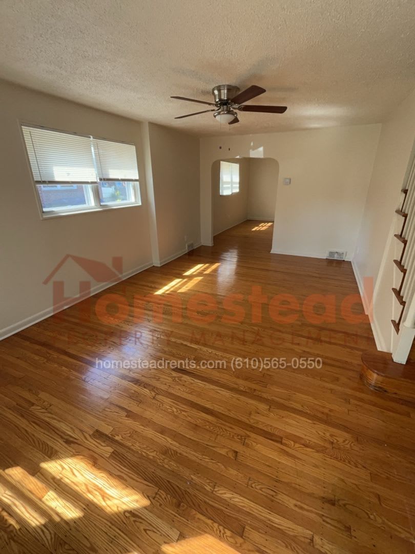 Move In Special! First Month at Half Rent!! 3 Bedroom Home in Collingdale! – photo 3
