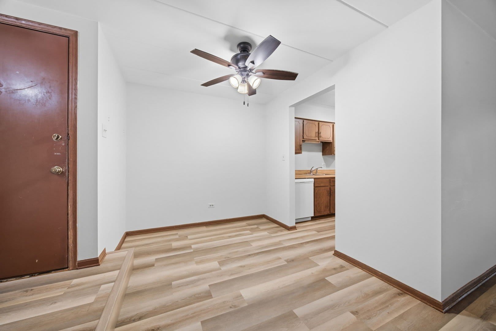 13913 Laramie Avenue – photo 5