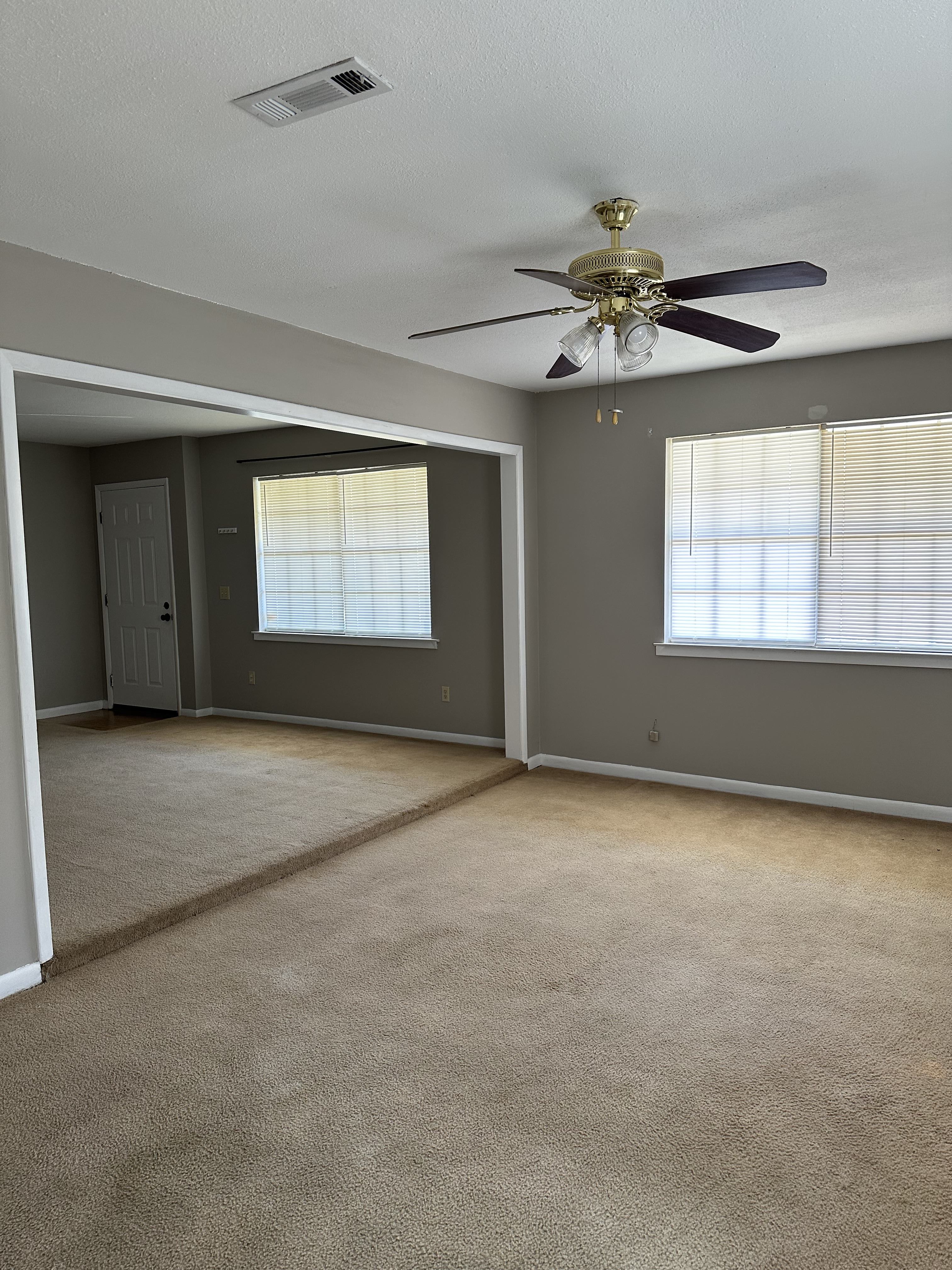 2211 Shannondoah Drive – photo 2