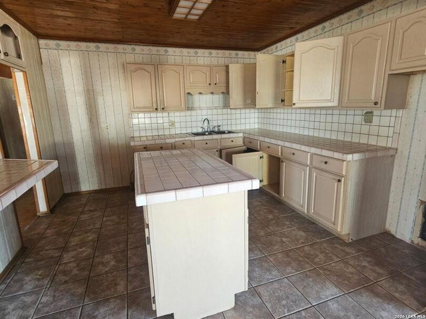 118 W Vestal – photo 4