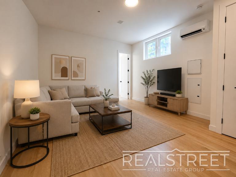 729 Rogers Avenue – photo 2