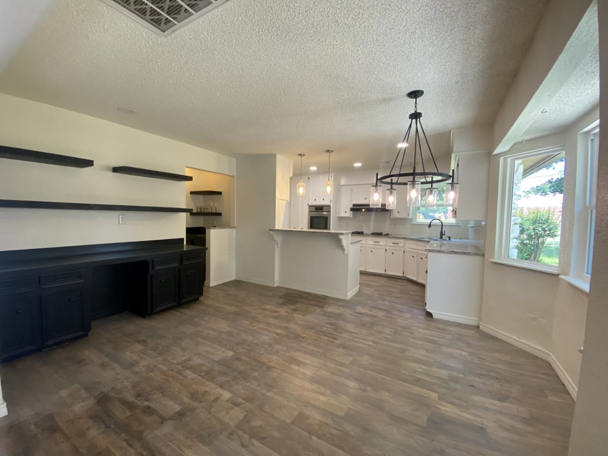 900 West Madison Street – photo 4