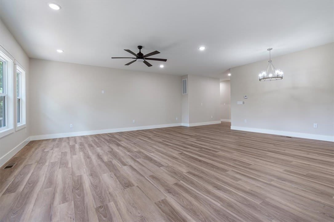 28 Fleetwood Drive – photo 4