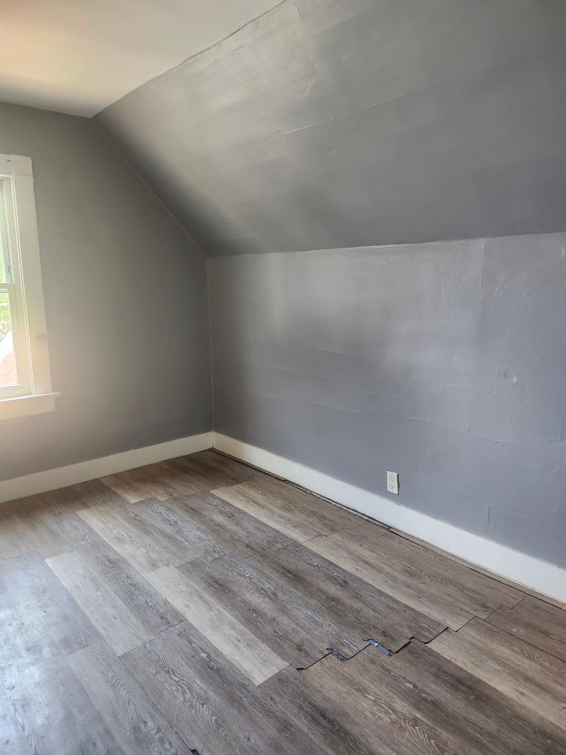Spacious 3BR Single-Family Home with Large Living Room – Only $1,425/Month! ⭐ – photo 3