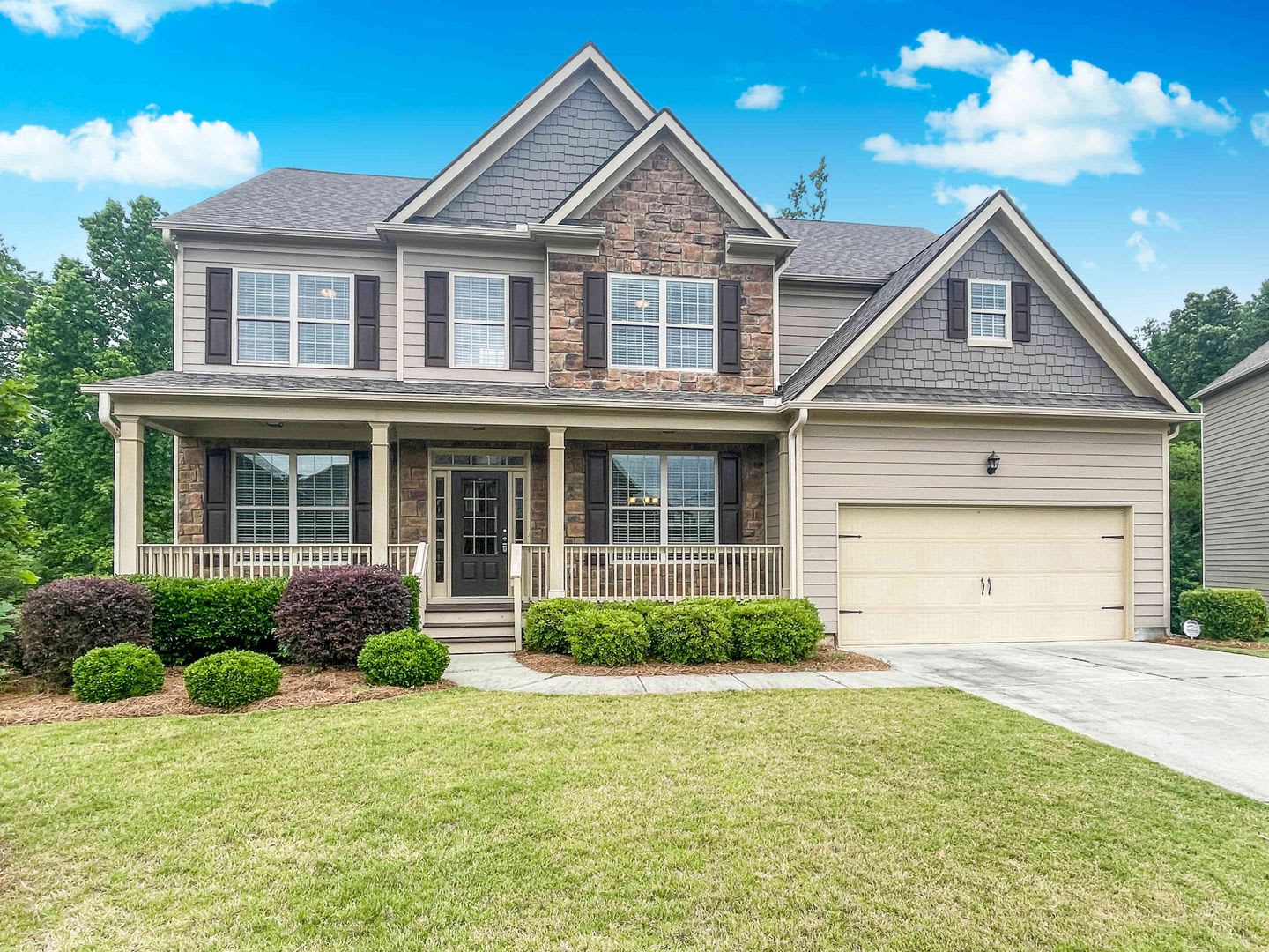 5BR / 4BA Home – photo 1