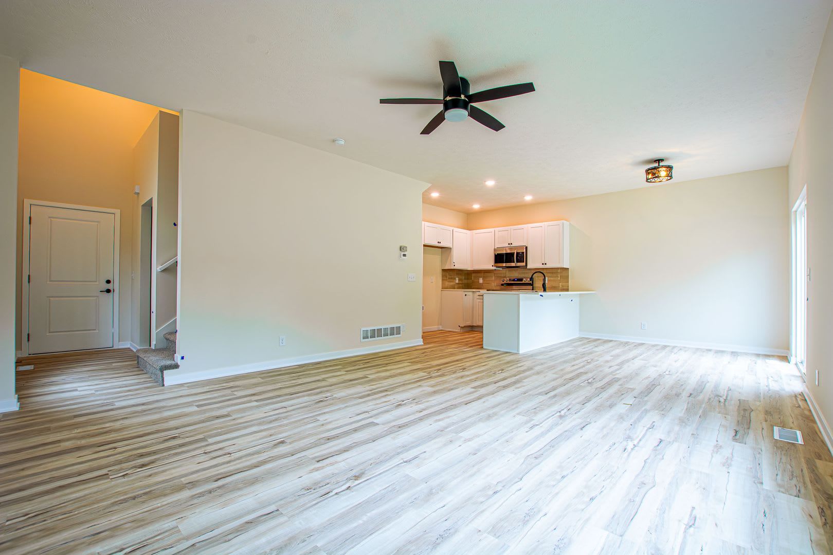 7118/7122 North 79th Court – photo 4