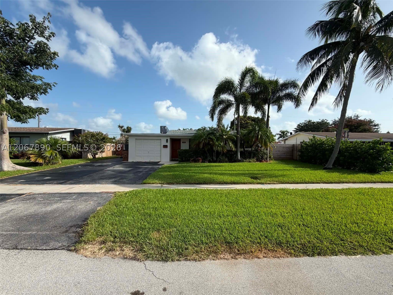 401 SE 3rd Pl – photo 2