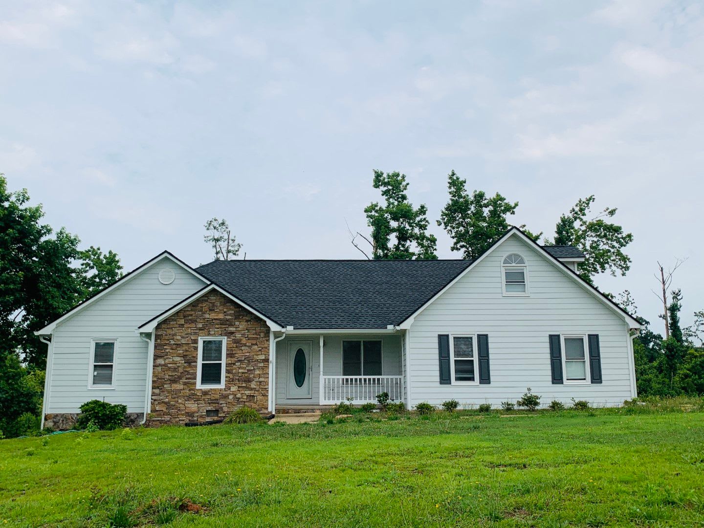 Great Location Private Wooded Lot Large Deck 4Th Bedroom Up W Attic Storage 2 Car Garage Fully Renovated Must See – photo 2