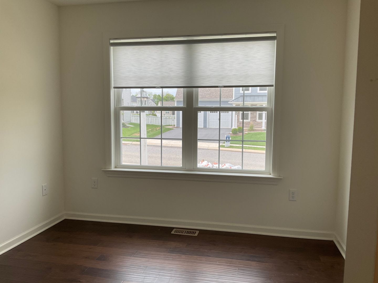 Beautiful Brand New Home in Spring Meadow Reserve! – photo 4