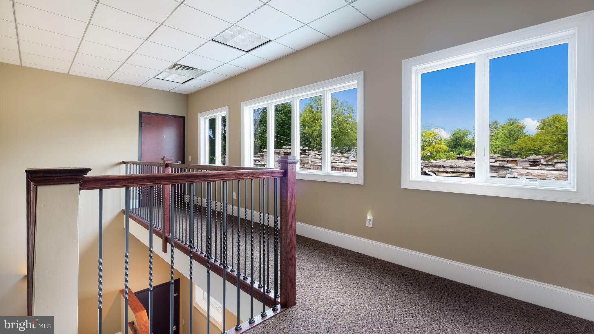 74 SPRING LAKE Drive – photo 3