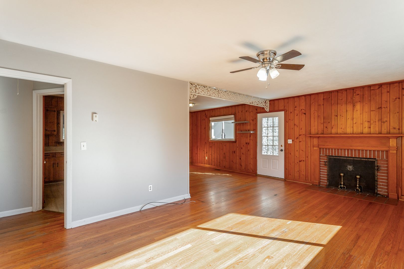 2 Bedroom 1.5 Bath Home in East Ridge – photo 4