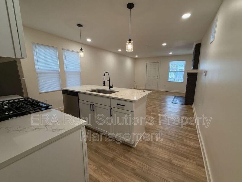 847 Heyl Ave. – photo 3