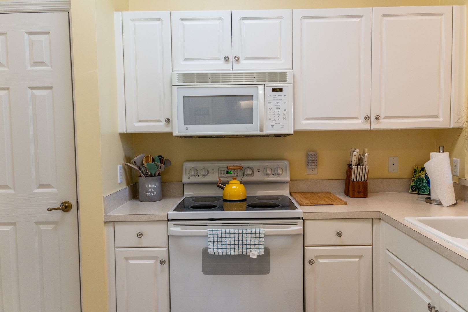 *** CHARMING 2/BEDS 2/BATHS***FOREST GLEN**8 GOLF & CC***RESORT STYLE LIVING*** – photo 4