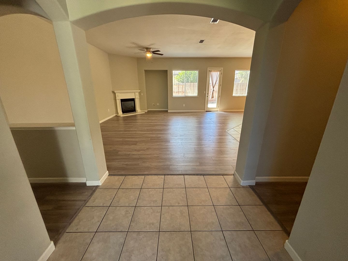 Beautiful Home with Great Layout in Newton Ranch – photo 3
