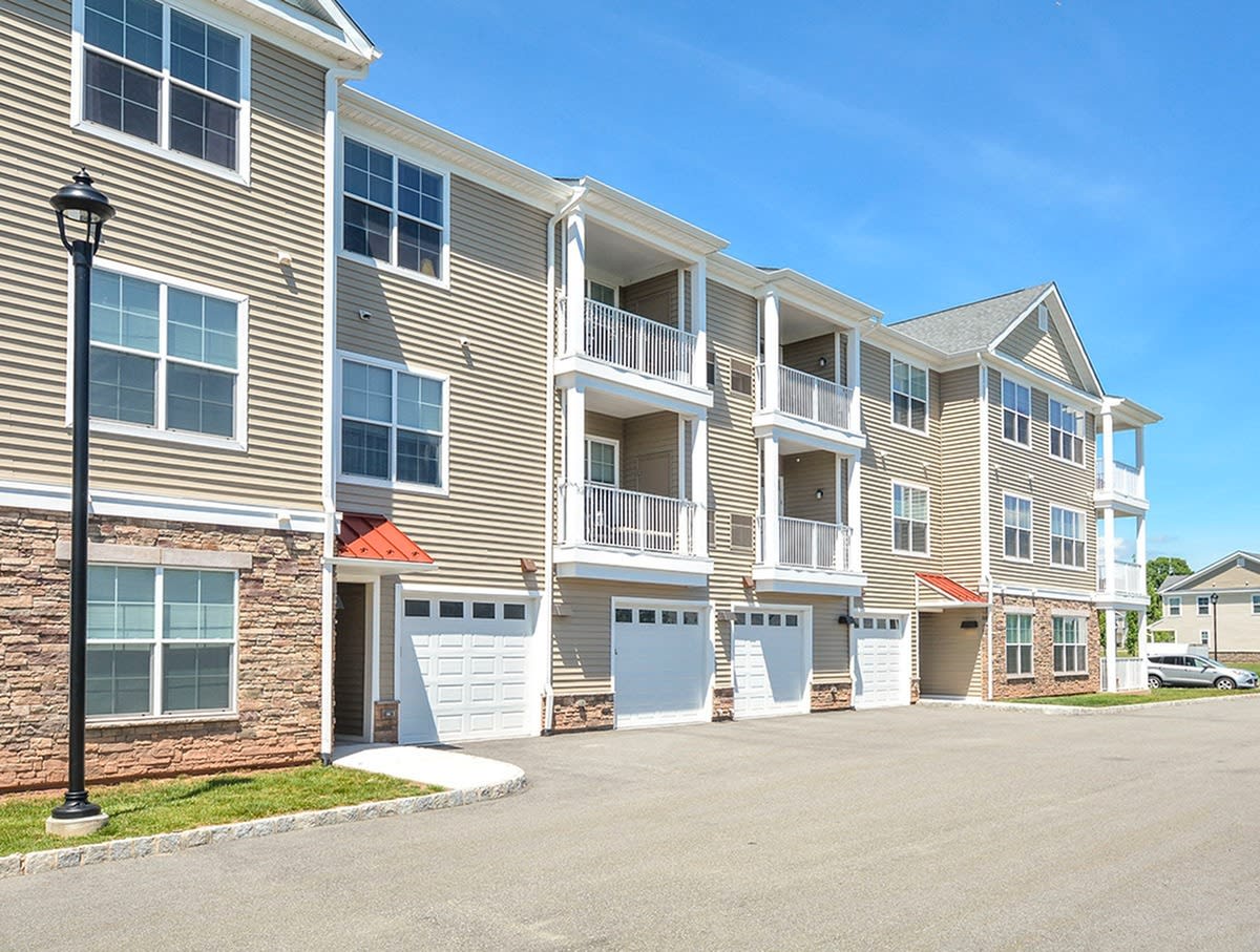 Westfield 41 Apartment Homes – photo 5