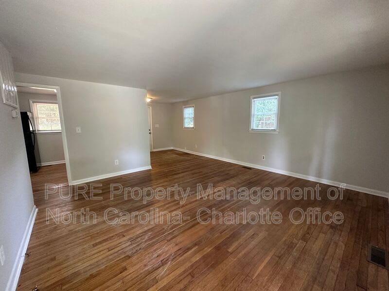 908 Chatham Ln – photo 2