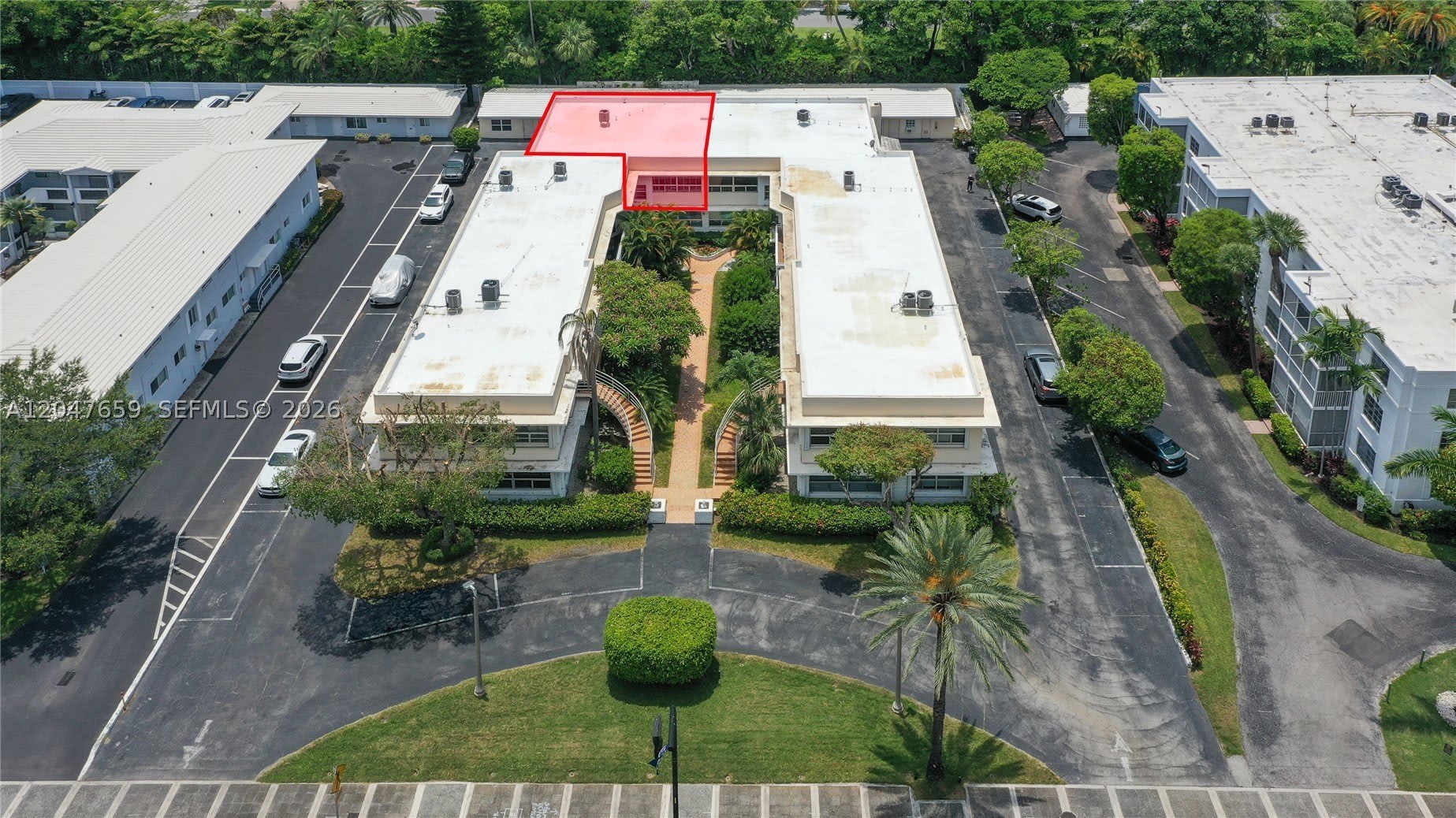 9940 Collins Ave – photo 3
