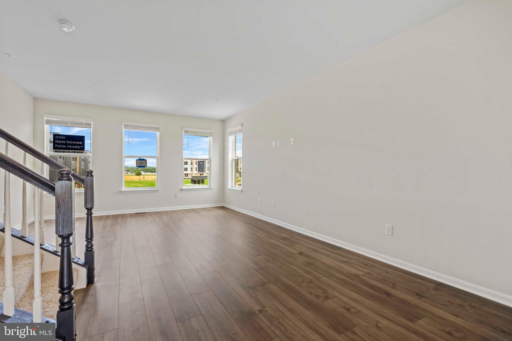 871 AMITY Street – photo 4