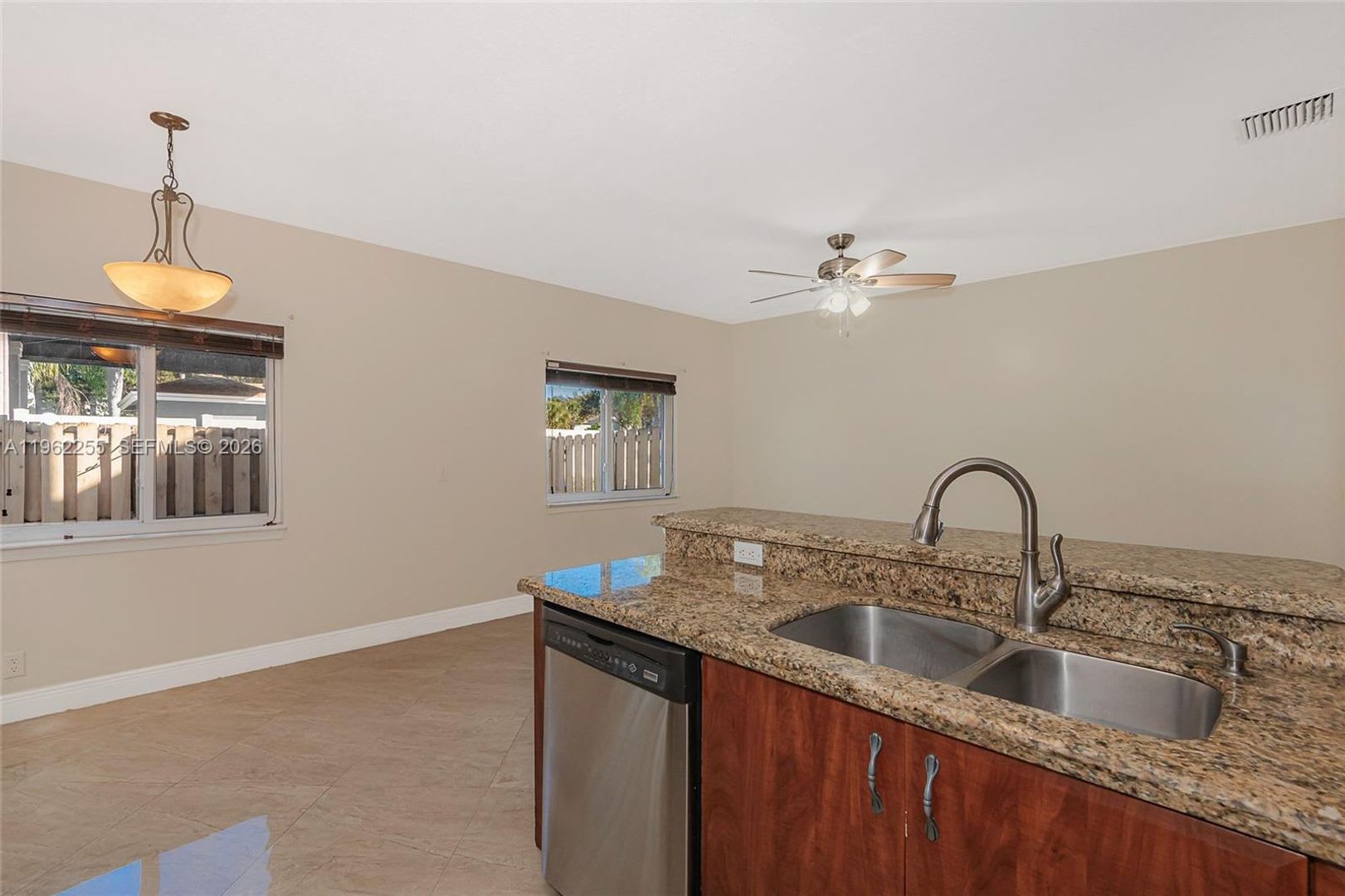 9481 Stanley Lane 9481, Tamarac, FL 33321 – photo 4