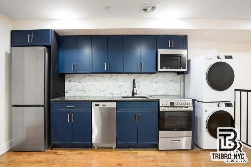 410 Lorimer Street – photo 4