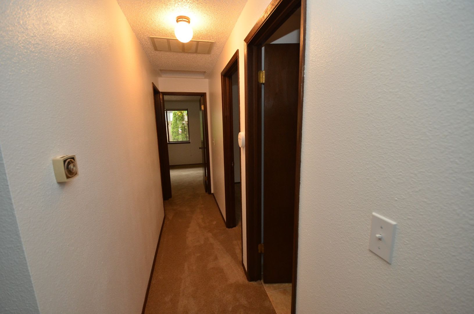 Charming 2-bedroom Townhome Near Downtown Beaverton! – photo 3