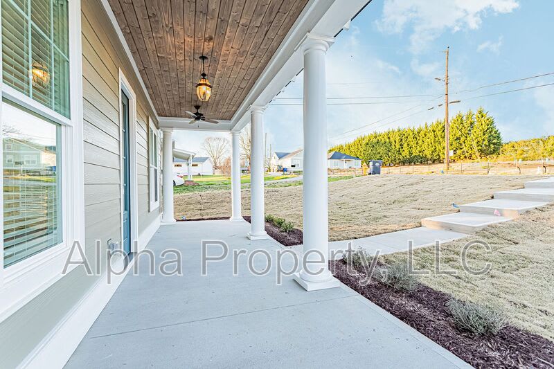 12 Magnolia Drive – photo 2
