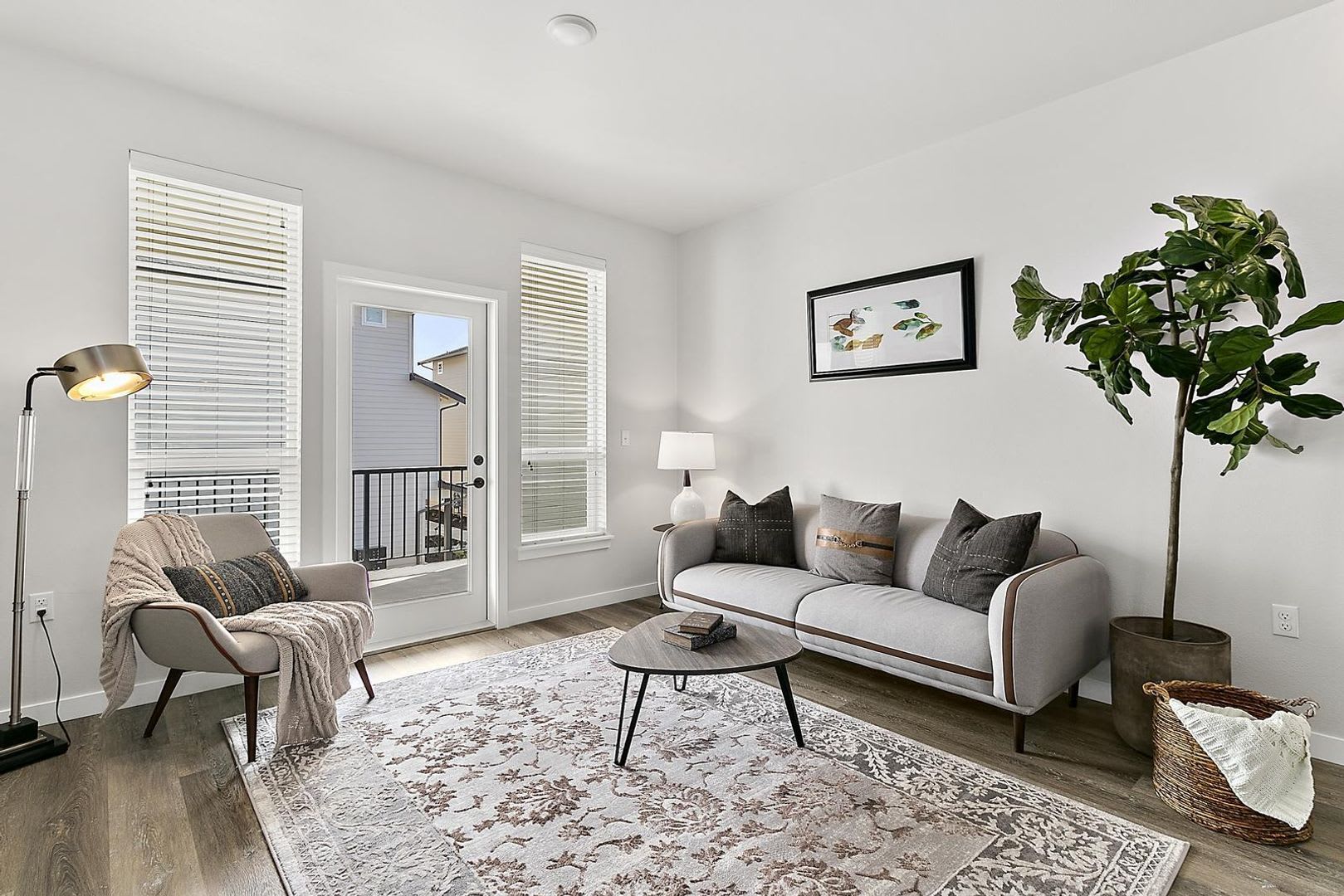 Spacious 3 Bedroom, 3 Bath Townhome with 1-Car Garage! – photo 5