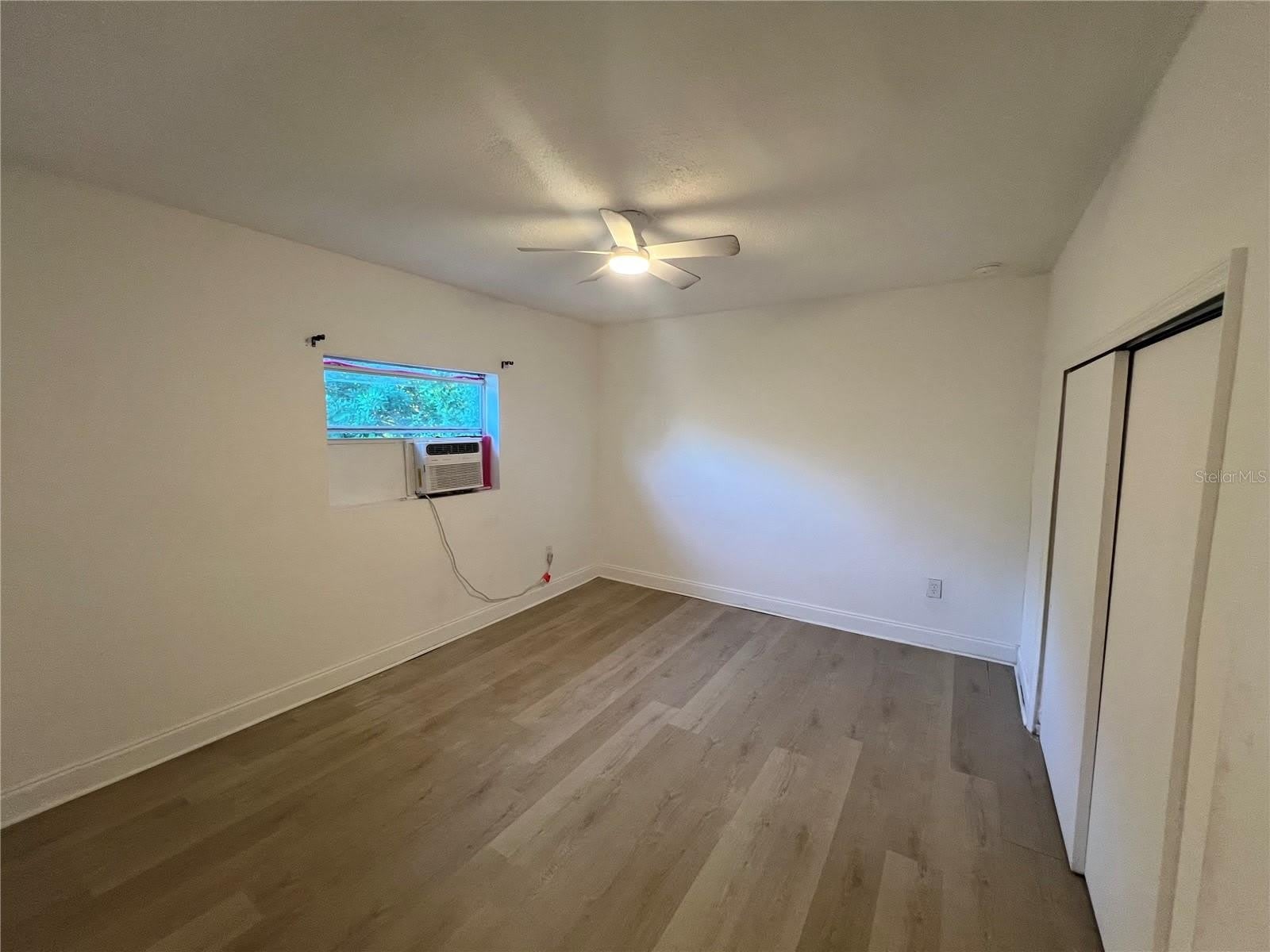 23476 HARPER Avenue – photo 2