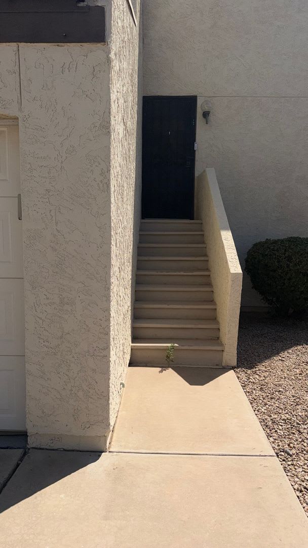 Spacious Towhhouse with Sautillo Tile – photo 2