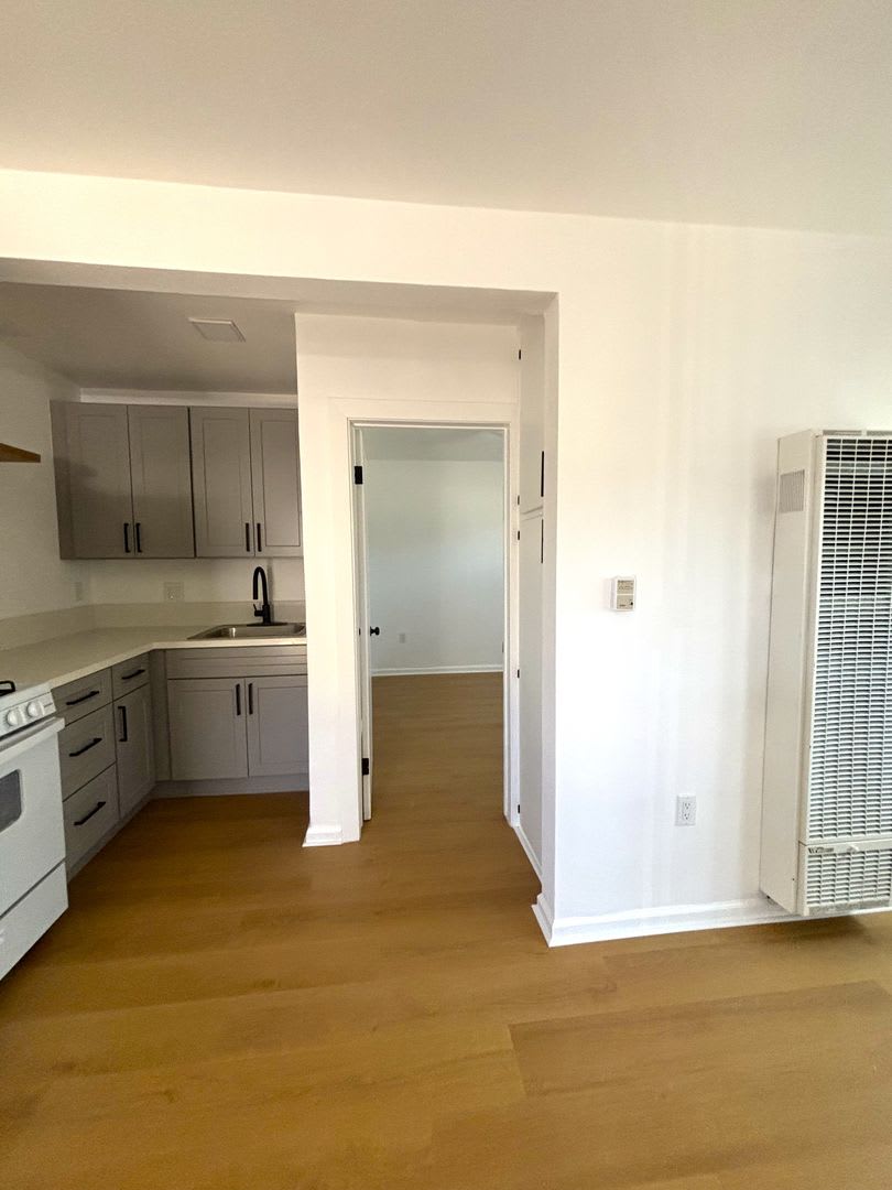 1329 W. Carson St. – photo 3