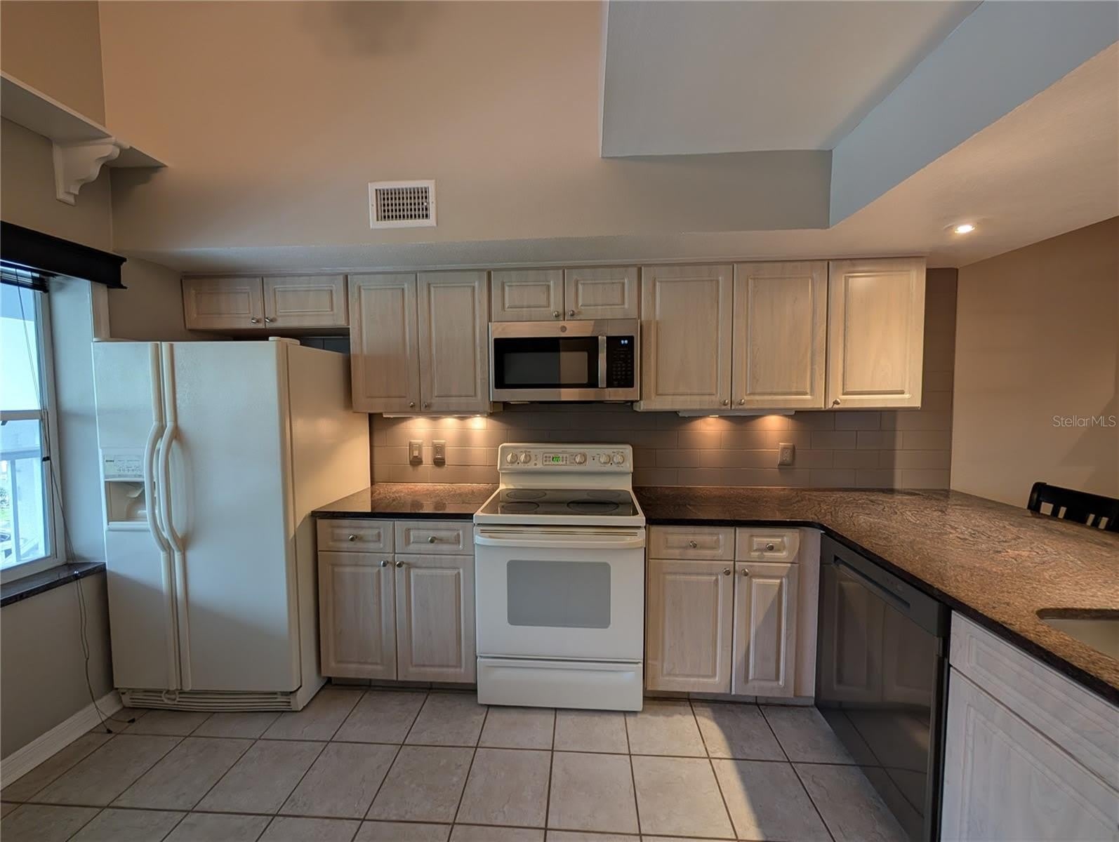 2577 DOLLY BAY Drive – photo 4