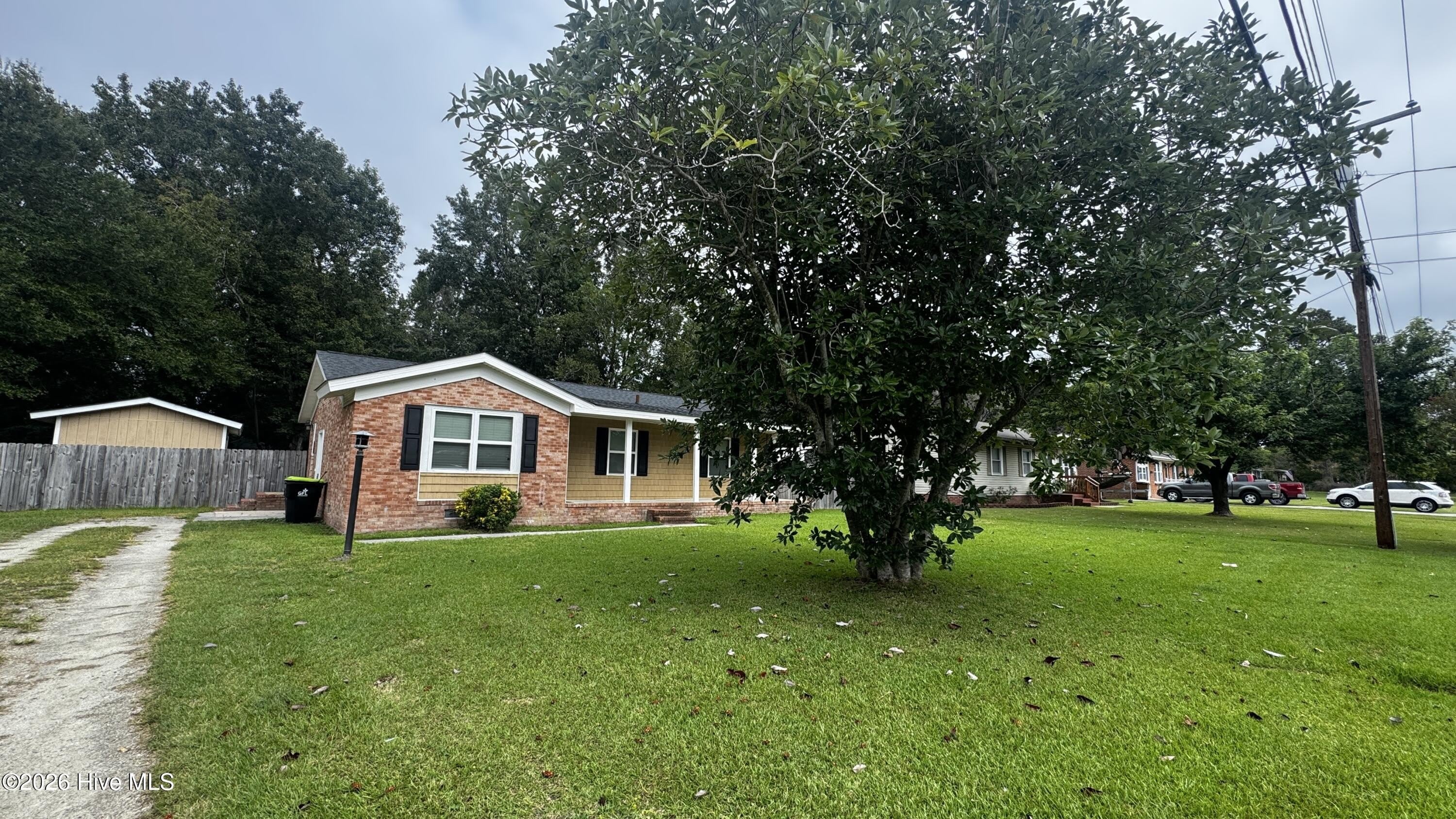 112 Shamrock Drive – photo 2