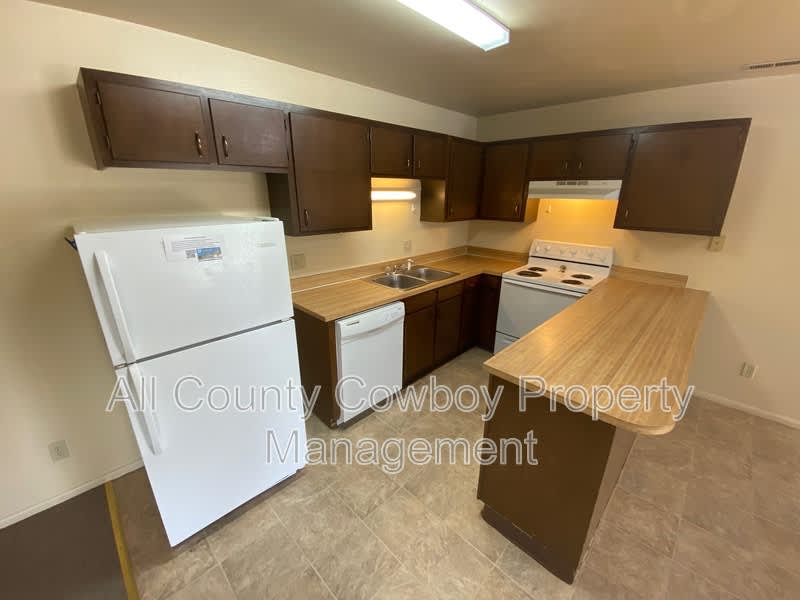 1314 Gibbon St – photo 2