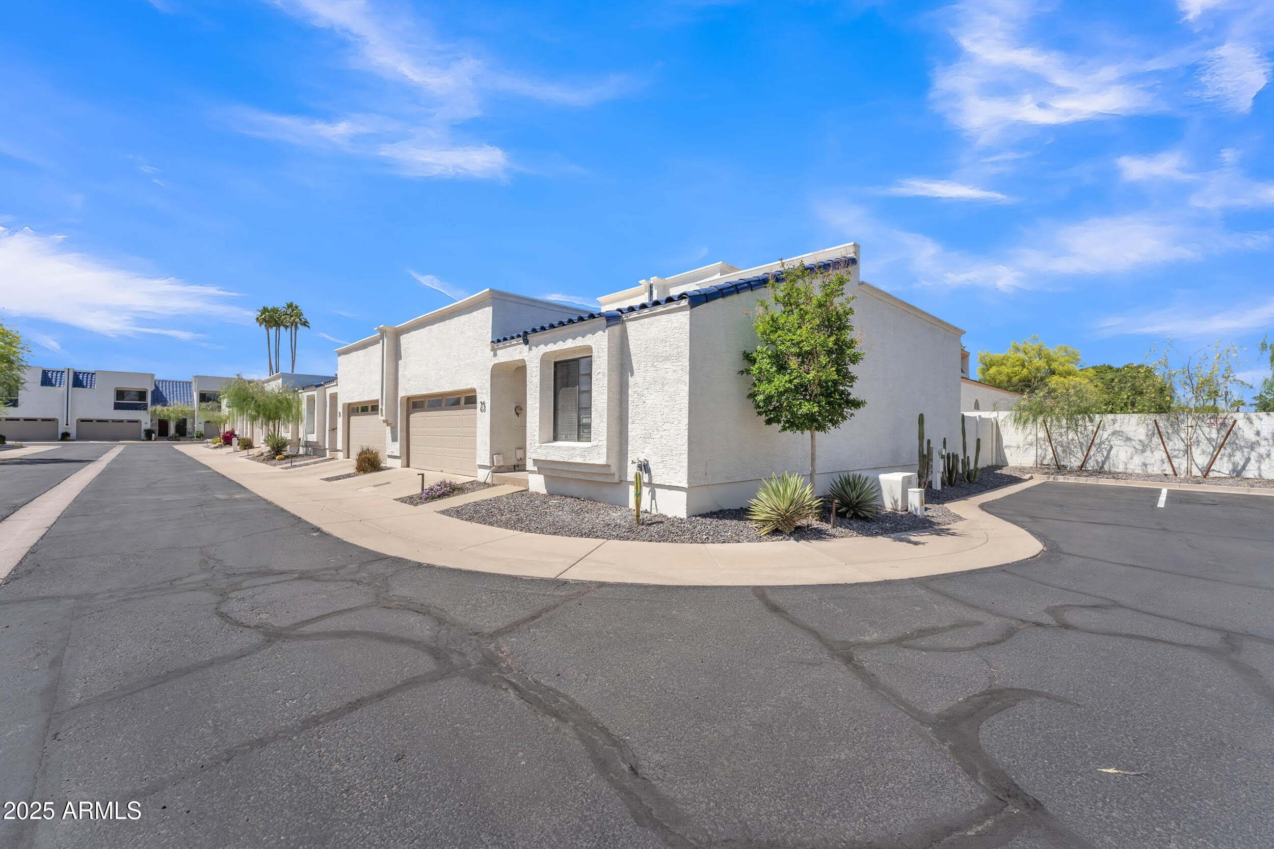 10 W GEORGIA Avenue – photo 2