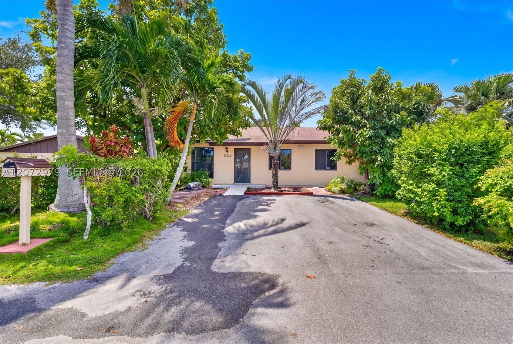 11916 SW 123rd Pl – photo 2