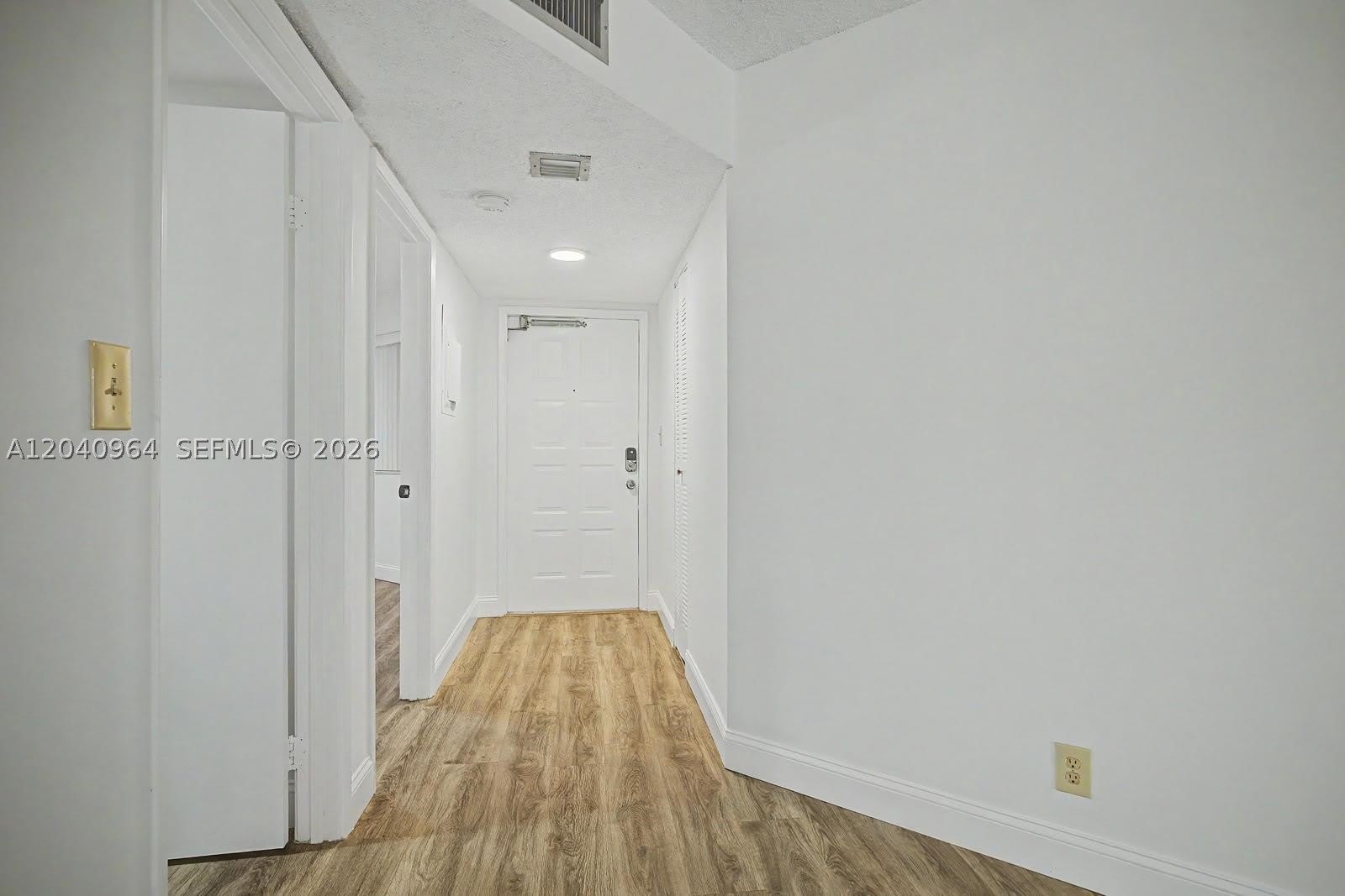 15575 Miami Lakeway N – photo 2