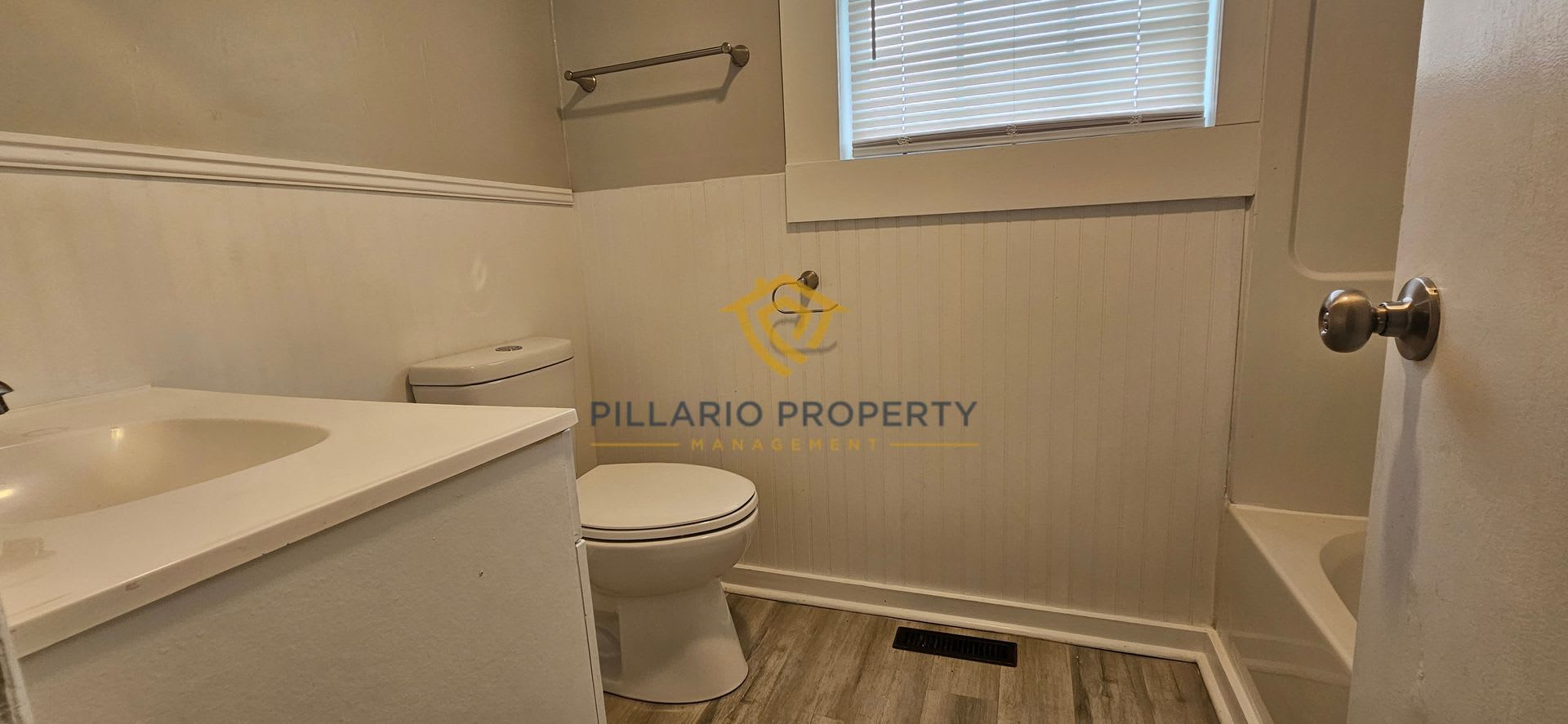 Welcome to your new home! This delightful 3-Bedroom Home Available NOW! – photo 4