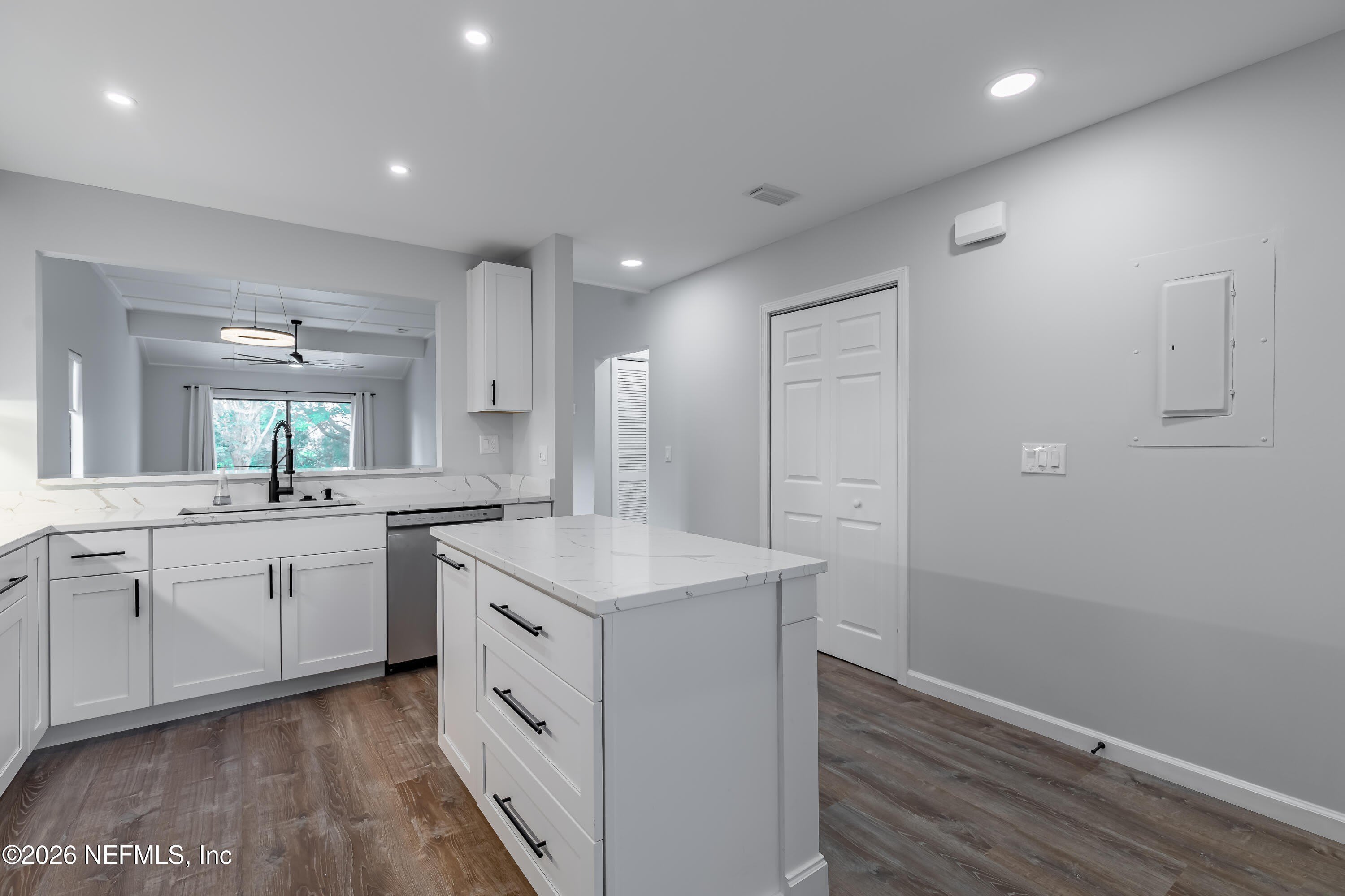 8118 BAYMEADOWS Circle – photo 5
