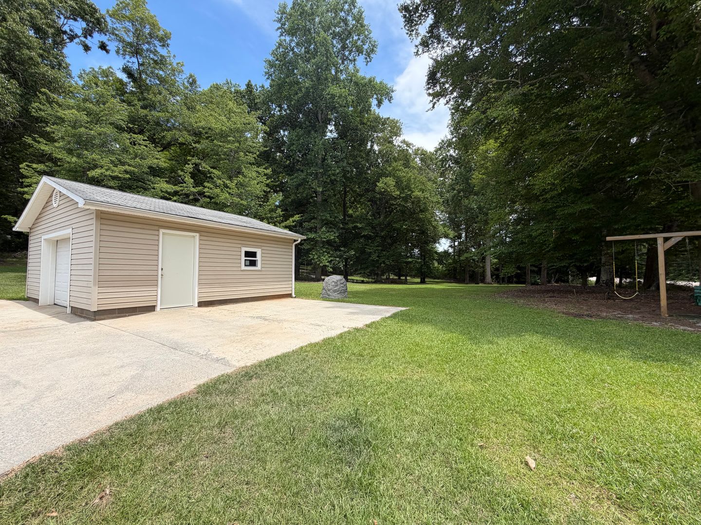 Exclusively Offered By Muse Realty Rentals, LLC – photo 4