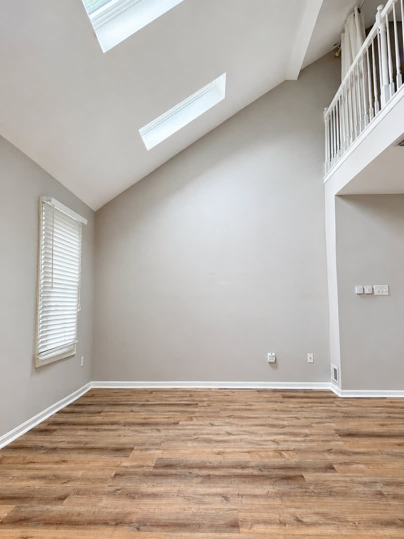 Sophisticated End-Unit Townhome – photo 3