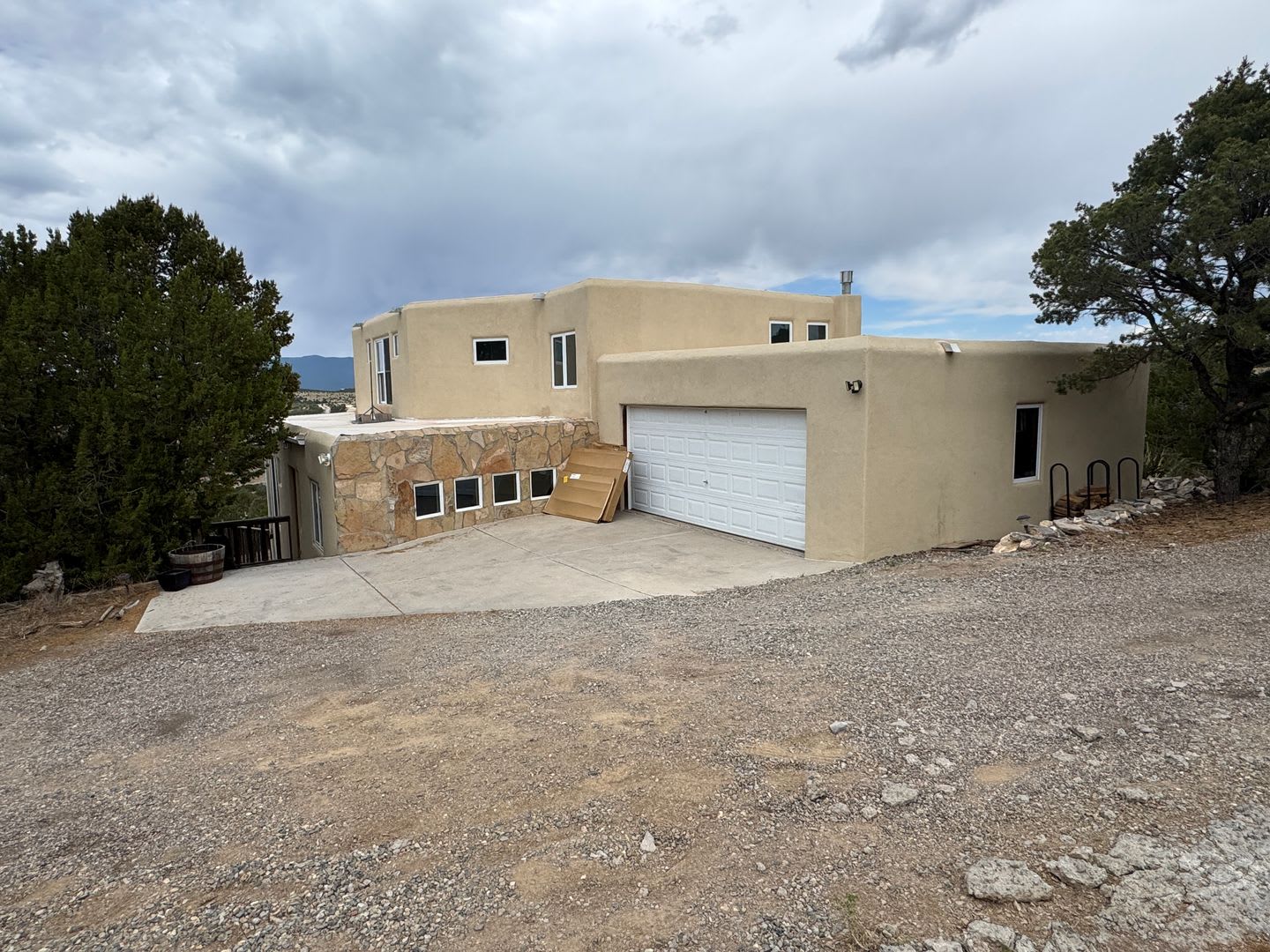 3 Bedroom, 3 Bathroom Home in Edgewood – photo 2