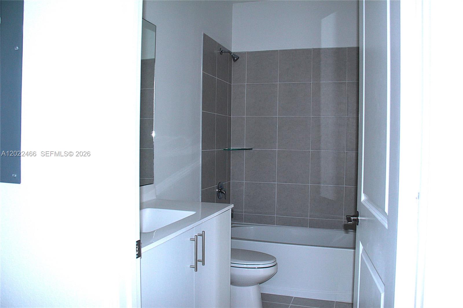 2617 Southeast 28Th Drive – photo 4