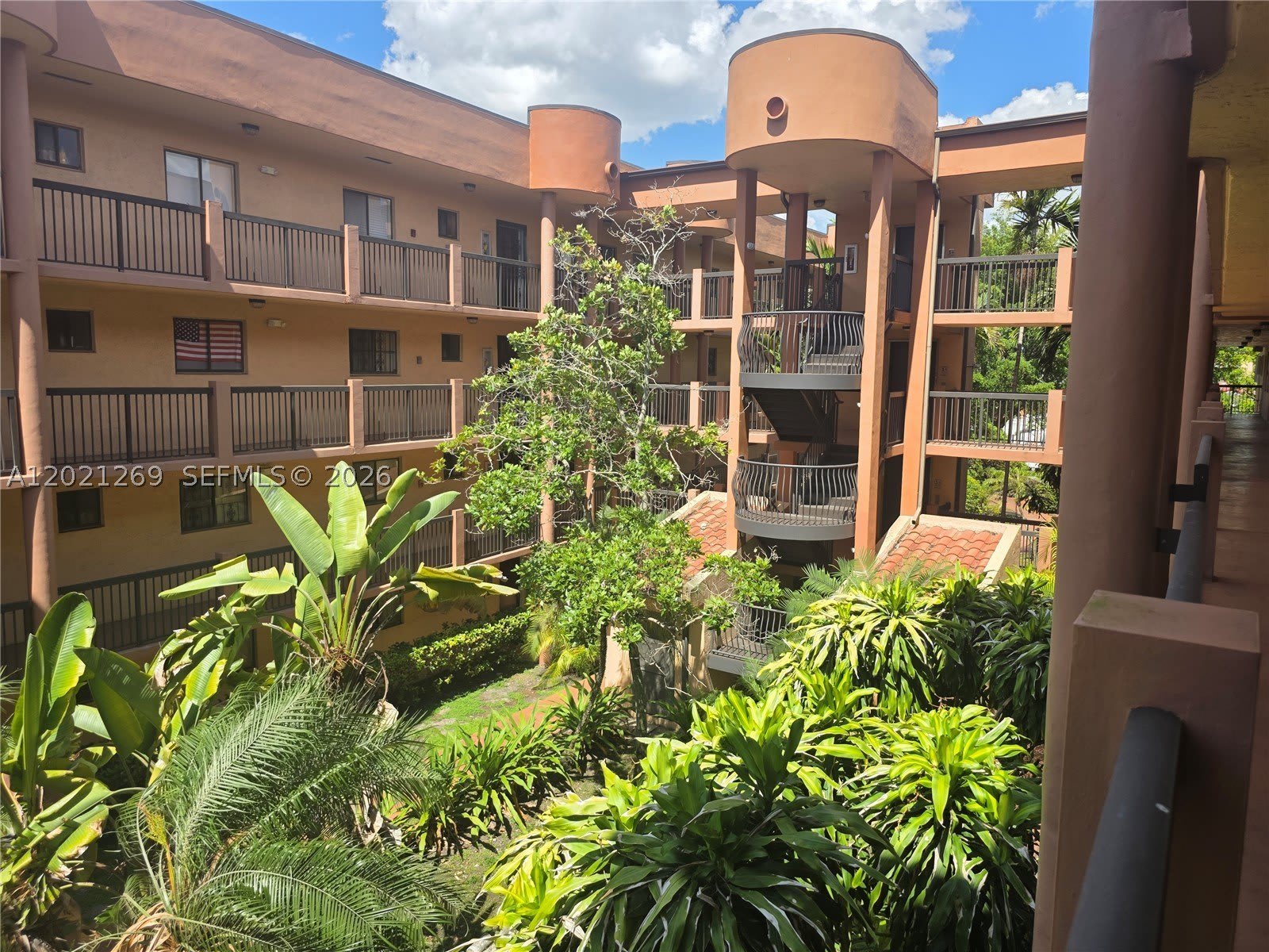 5560 W 21st Ct – photo 1